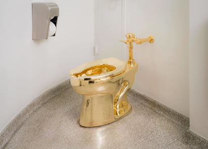 Золотий унітаз. Творіння художника Maurizio Cattelan, музей сучасного мистецтва Соломона Гуггенгайма, Нью Йорк’